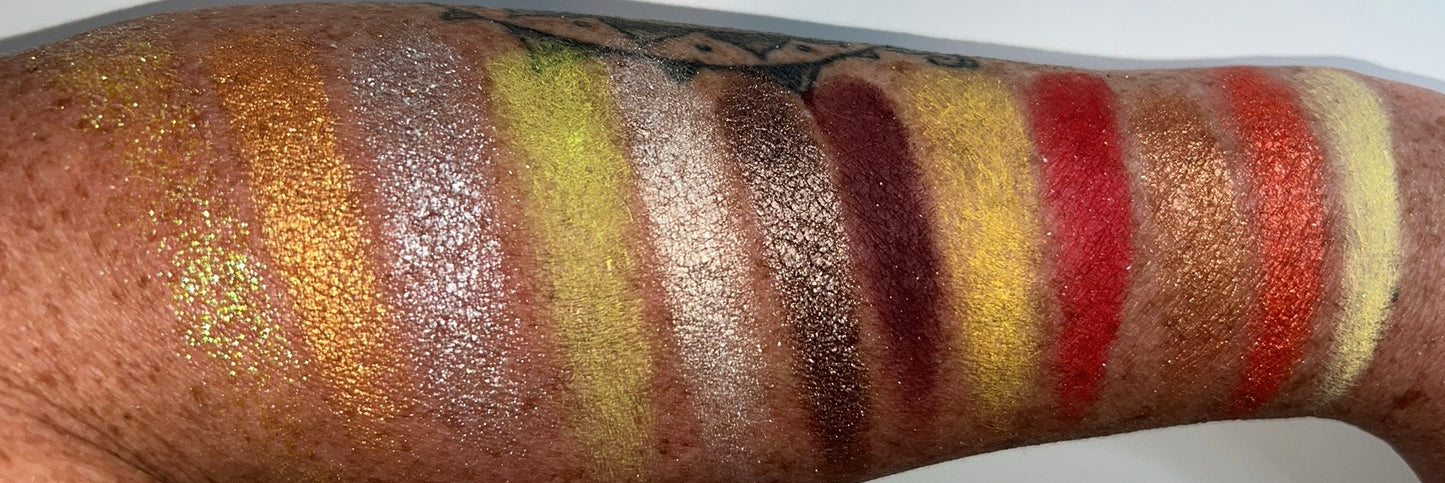 “Goddess Within” 15 shade eyeshadow palette Yellow Red Brown Glitter