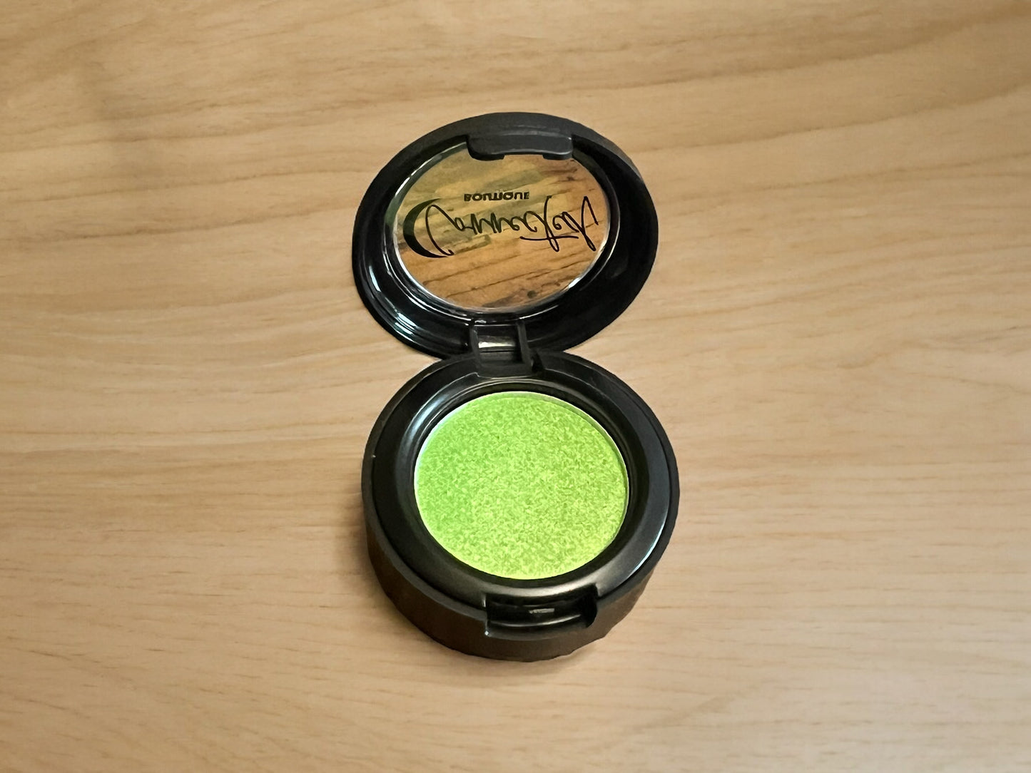 “Orion” Green shimmer eyeshadow single