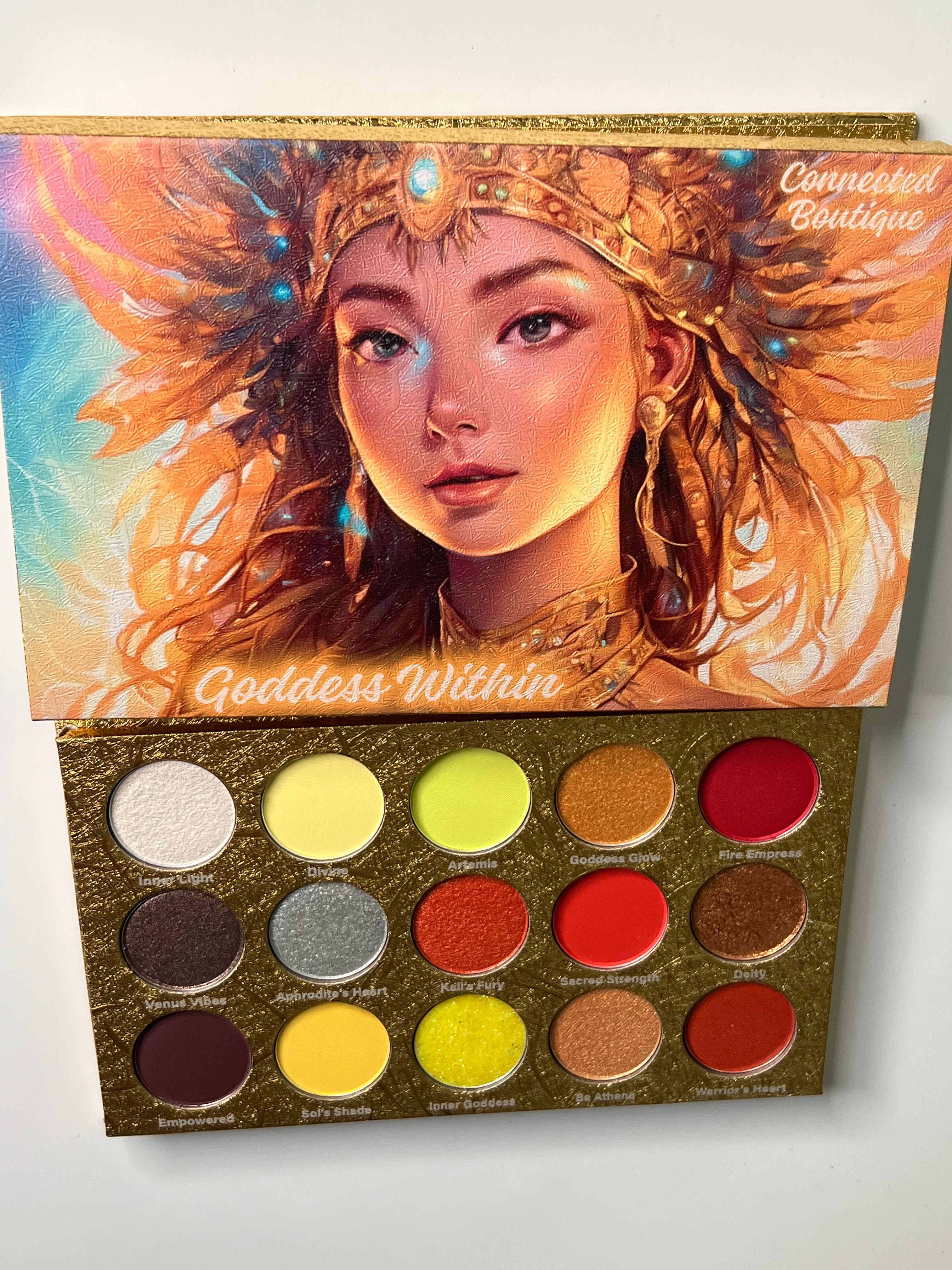 “Goddess Within” 15 shade eyeshadow palette Yellow Red Brown Glitter